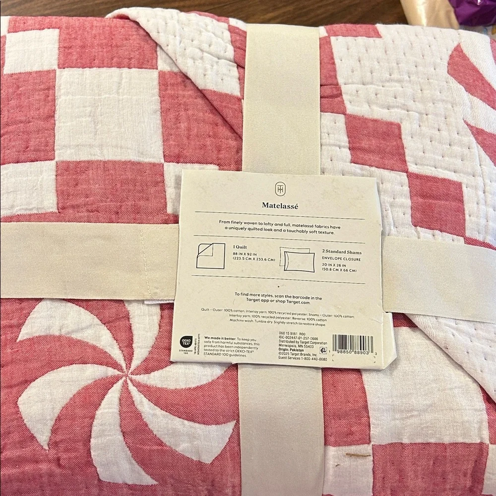 Threshold Pink and White Quilt Set